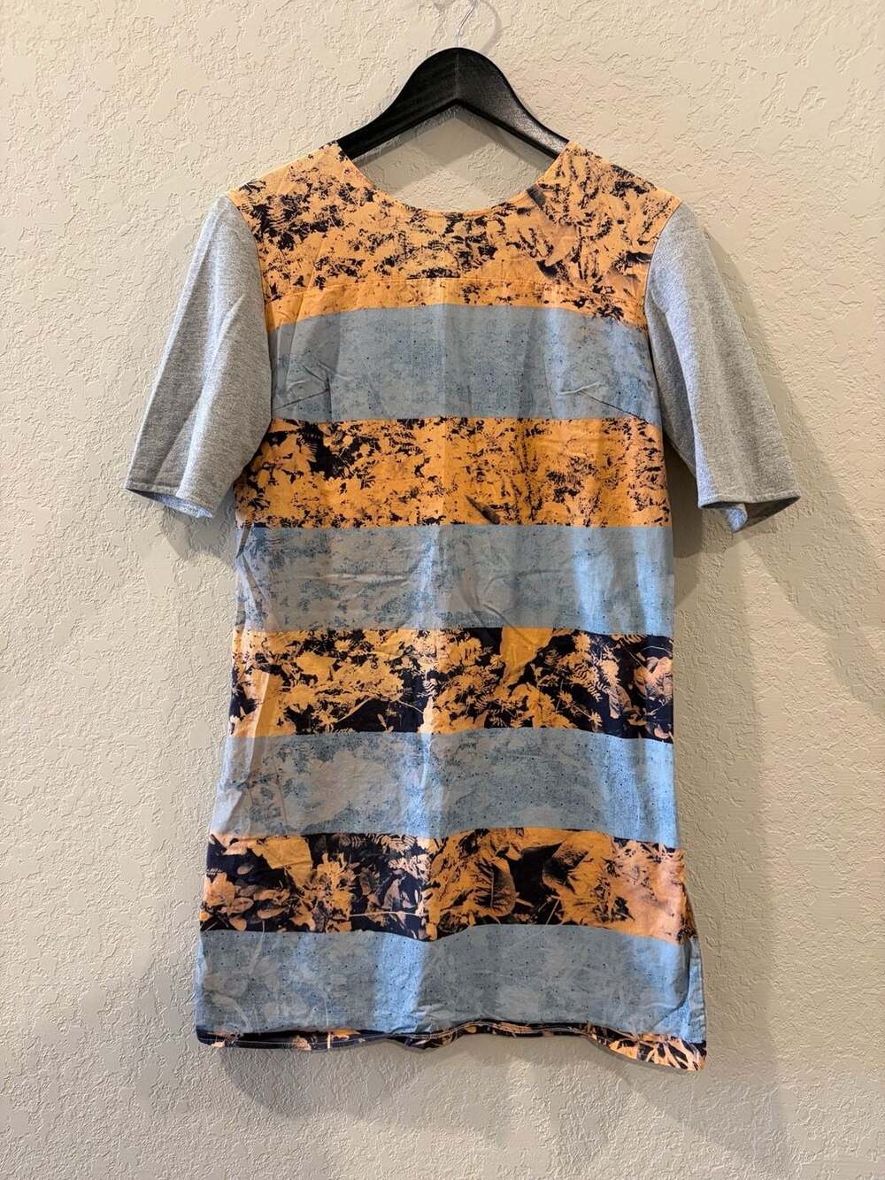 Pipit Women's Short Sleeve Tunic Dress with Abstract Print Size 1